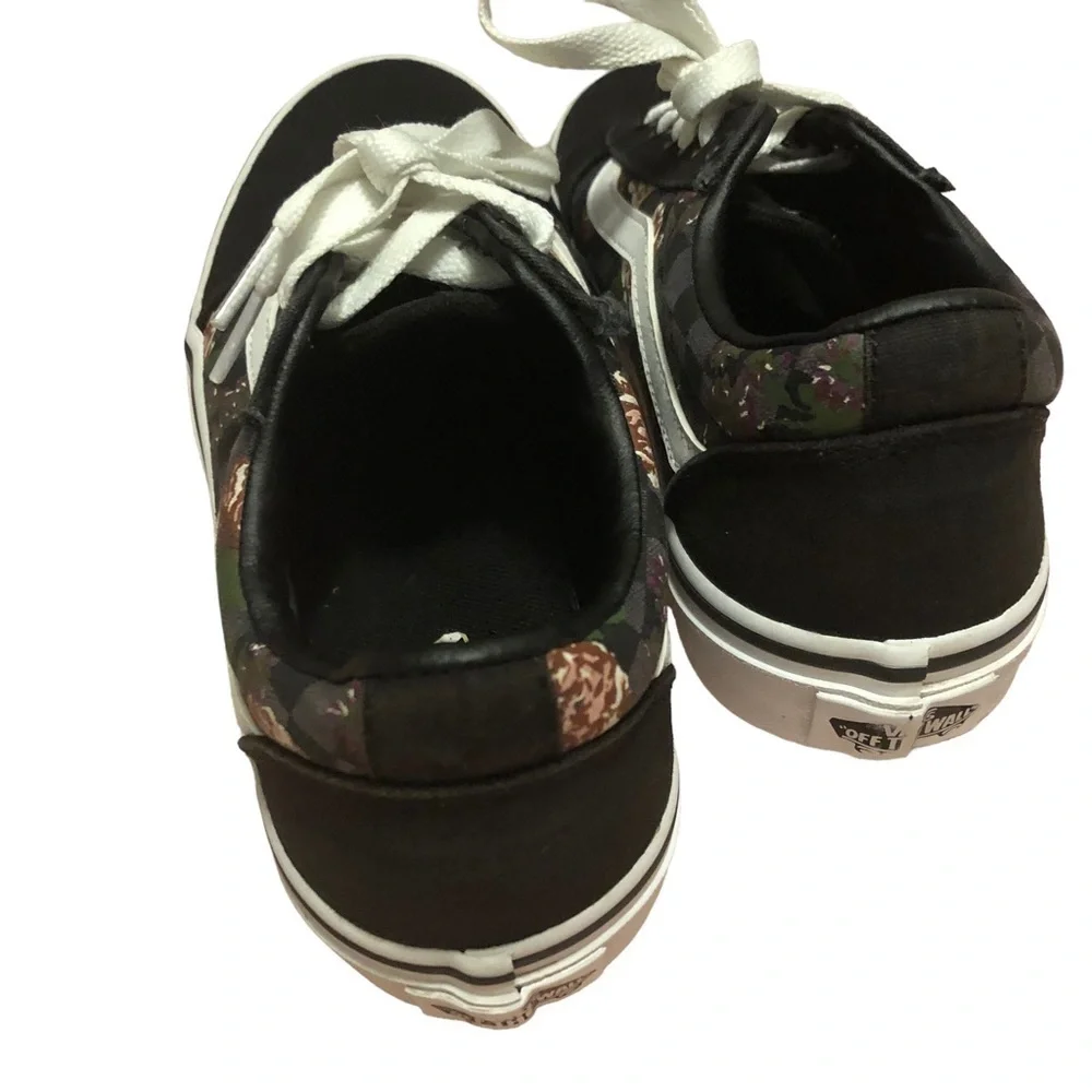 Vans Off the Wall Ward Old Skool Flowers and Checks. Size 3 Missy‎ Youth.